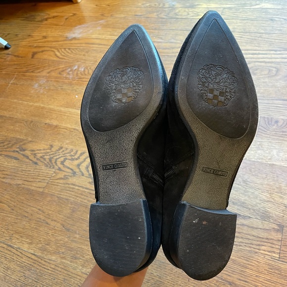 Vince Camuto black booties size 8.5 - Picture 3 of 6